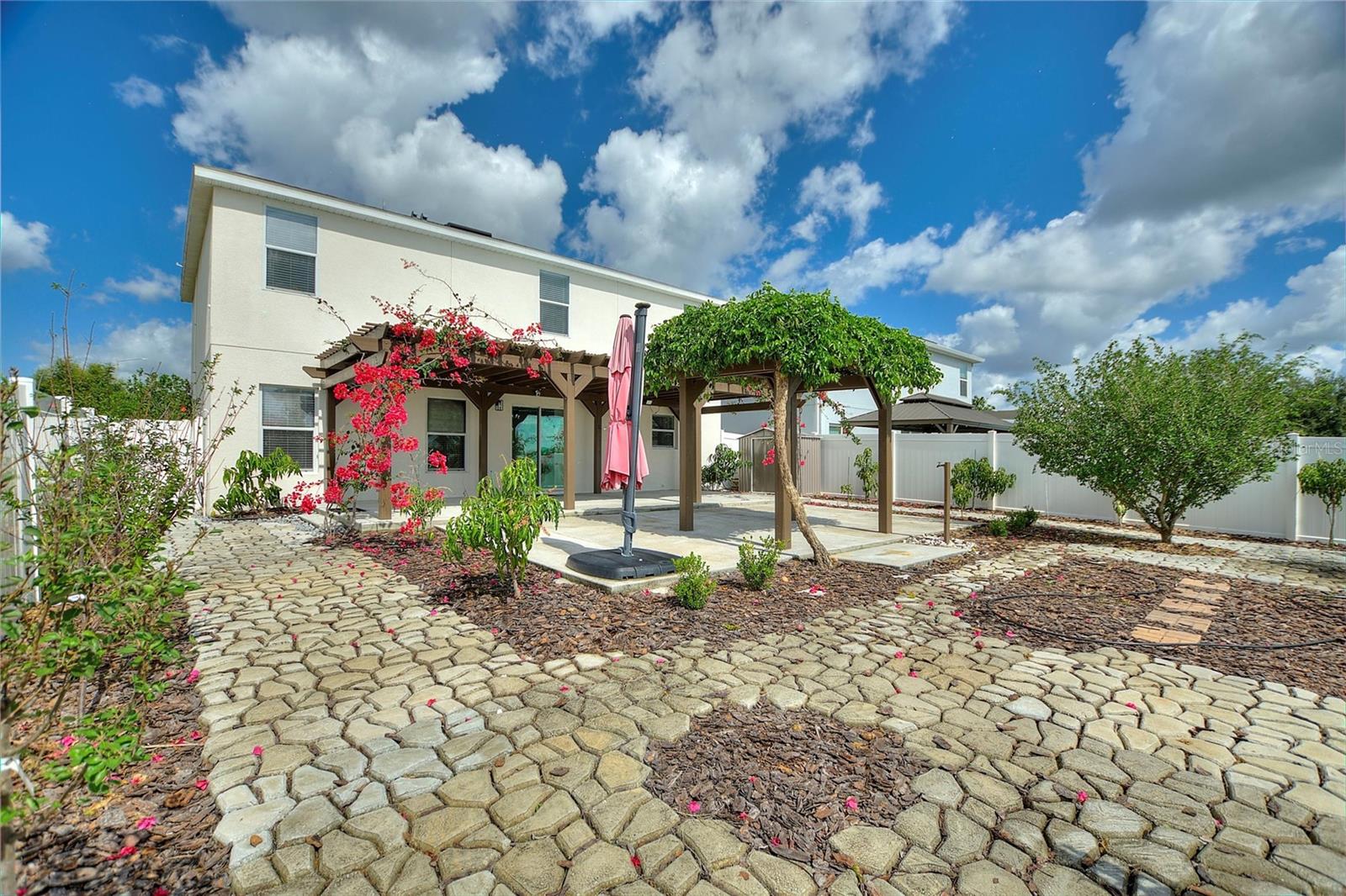 372 WILLET STREET