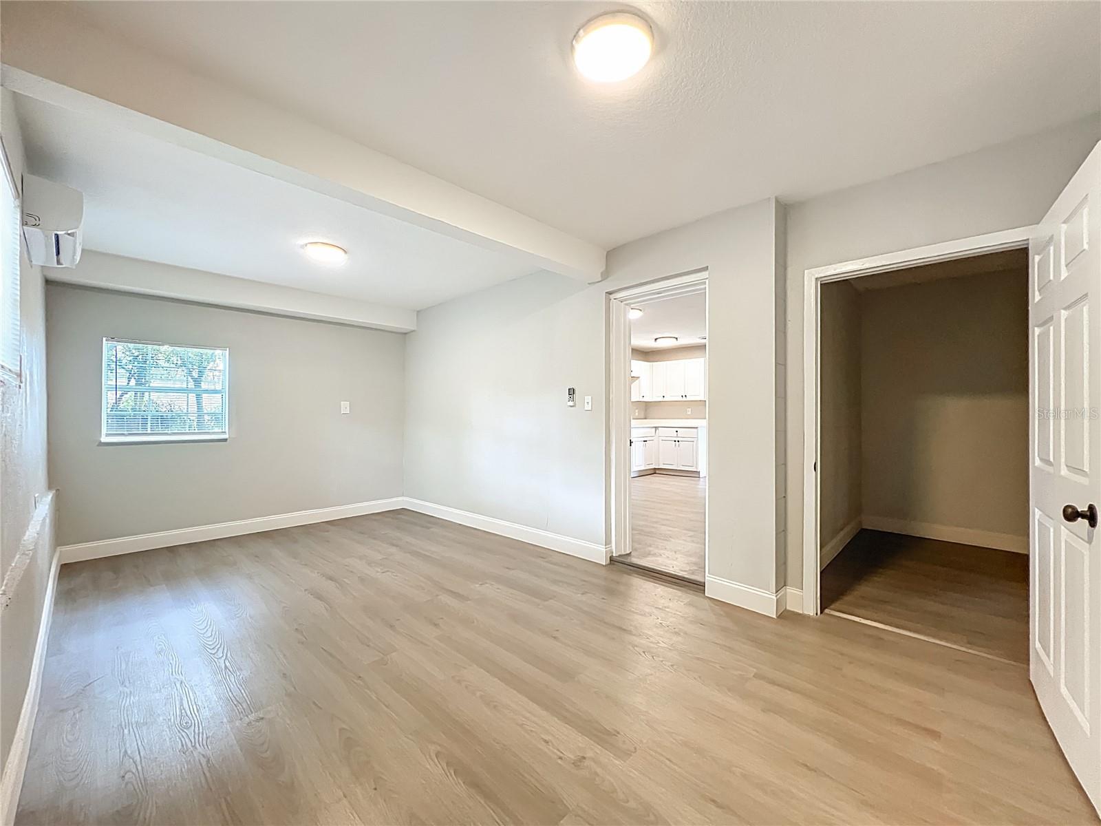OAKLAND HILLS - Residential