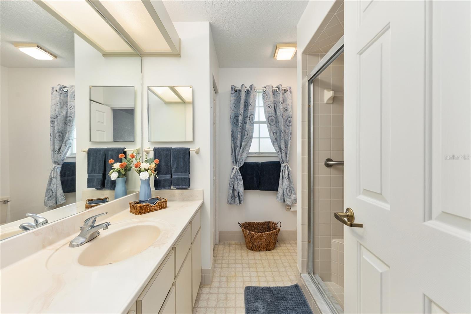 OAK RUN - Residential