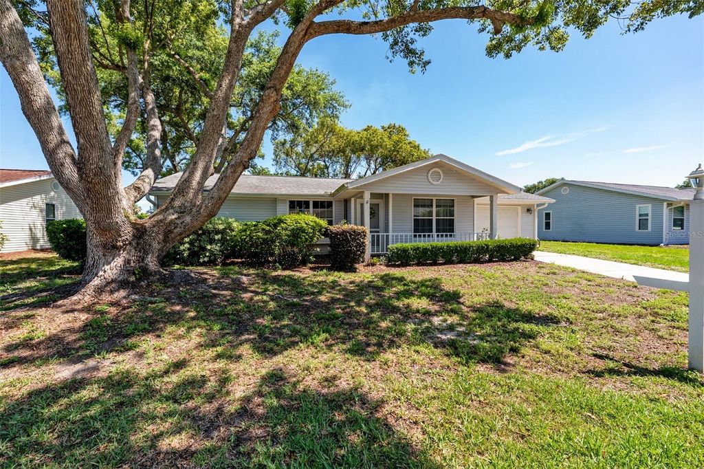 Photo of 8038 SW 108th Loop, Ocala, FL 34481 (MLS # OM725002)