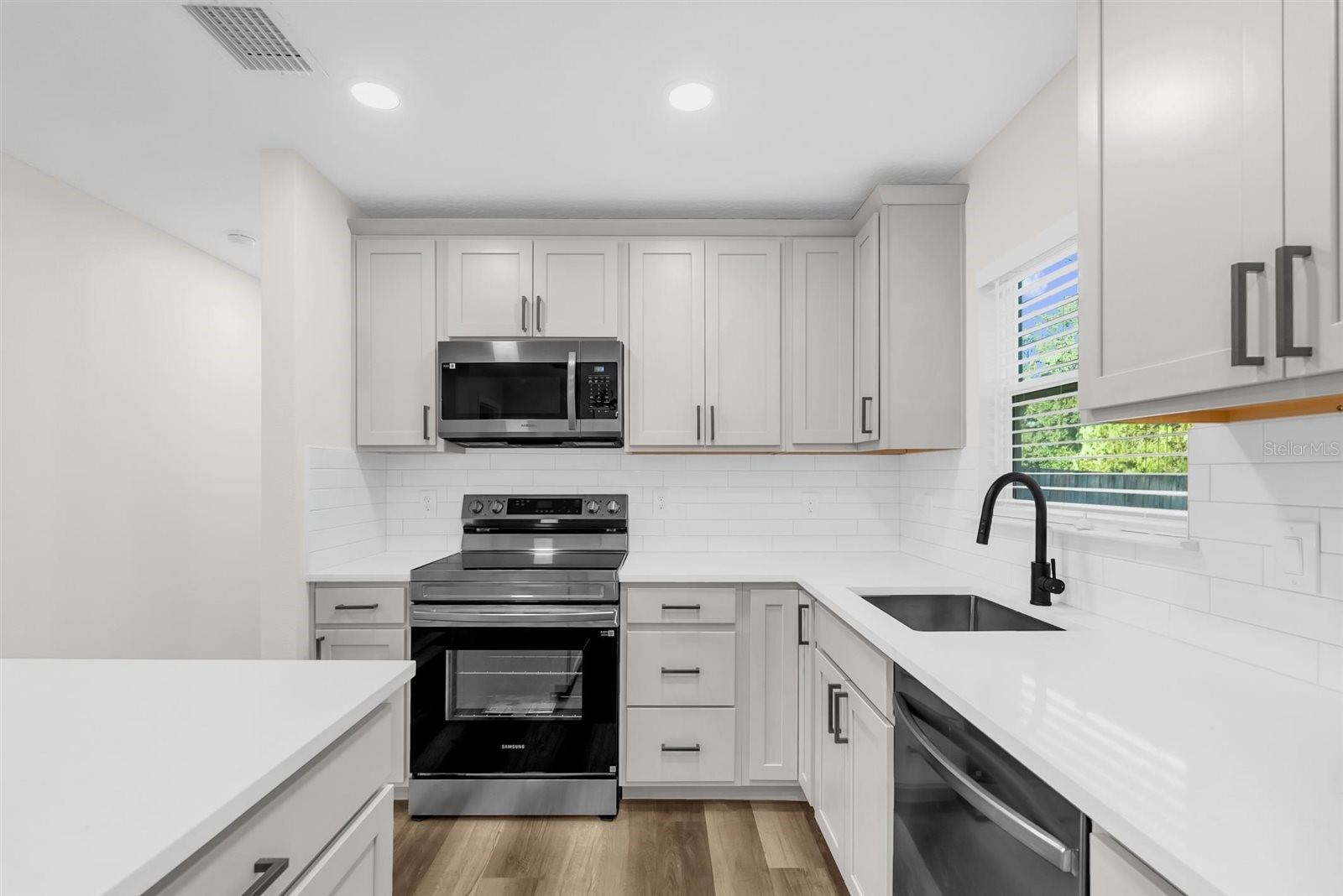 1507 CONSTANTINE STREET