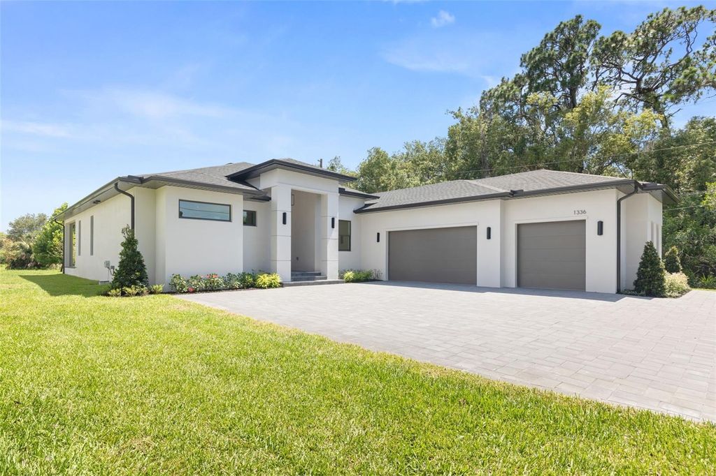 Photo of 1336 Hays Road, Tarpon Springs, FL 34689 (MLS # TB8521200)
