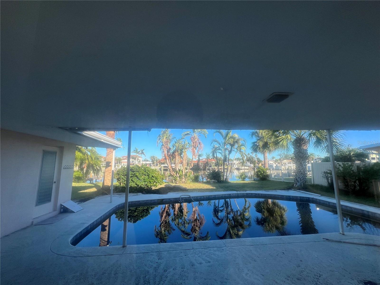 219 LEEWARD ISLAND