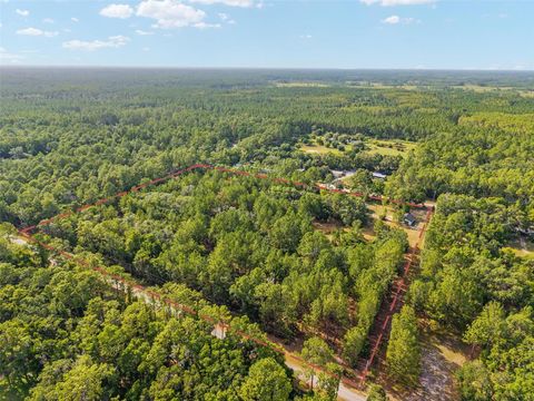 Tiny photo for 10351 SE 195th Street, Inglis, FL 34449 (MLS # OM703817)