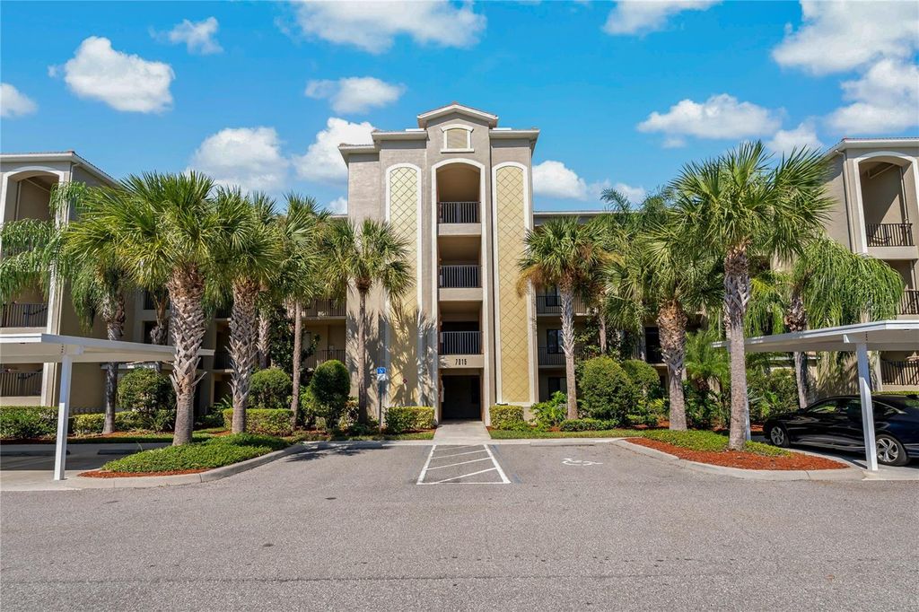 Photo of 7015 River Hammock Drive #405, Bradenton, FL 34212 (MLS # A4688521)