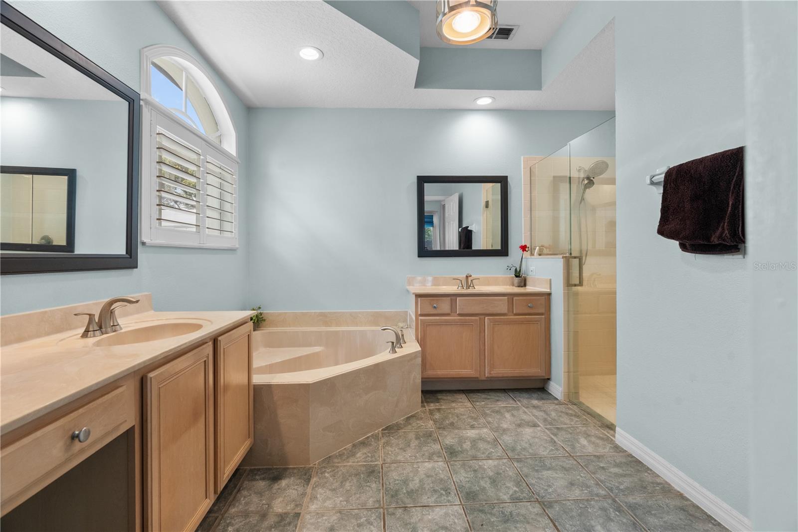 MERION POINTE - Residential