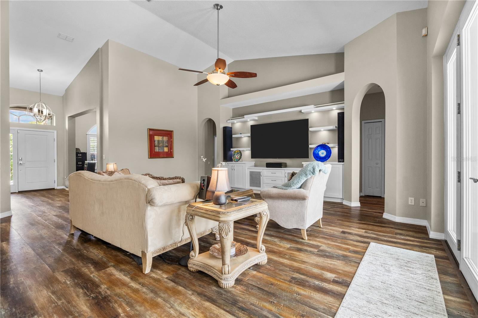MERION POINTE - Residential