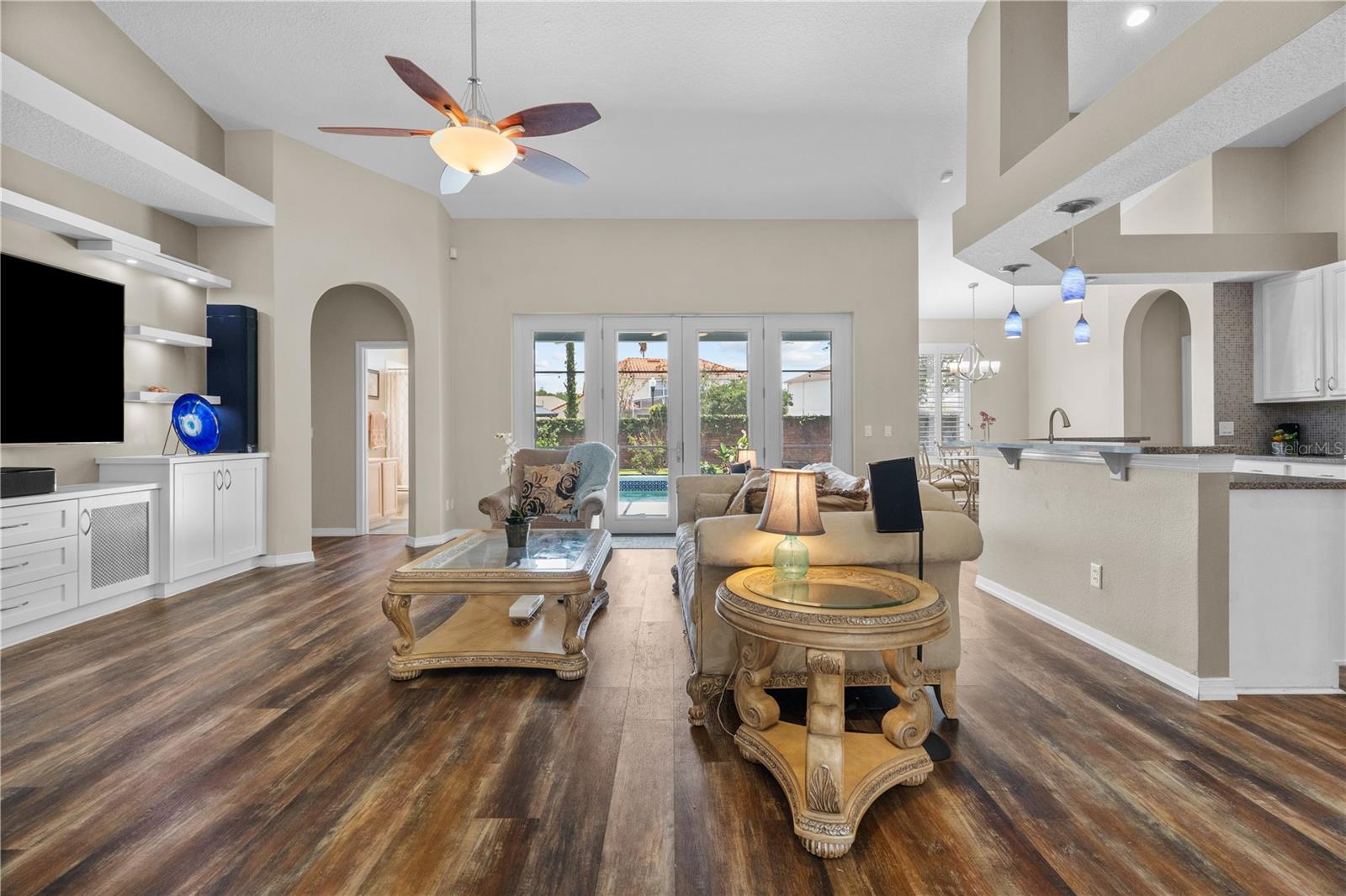 MERION POINTE - Residential