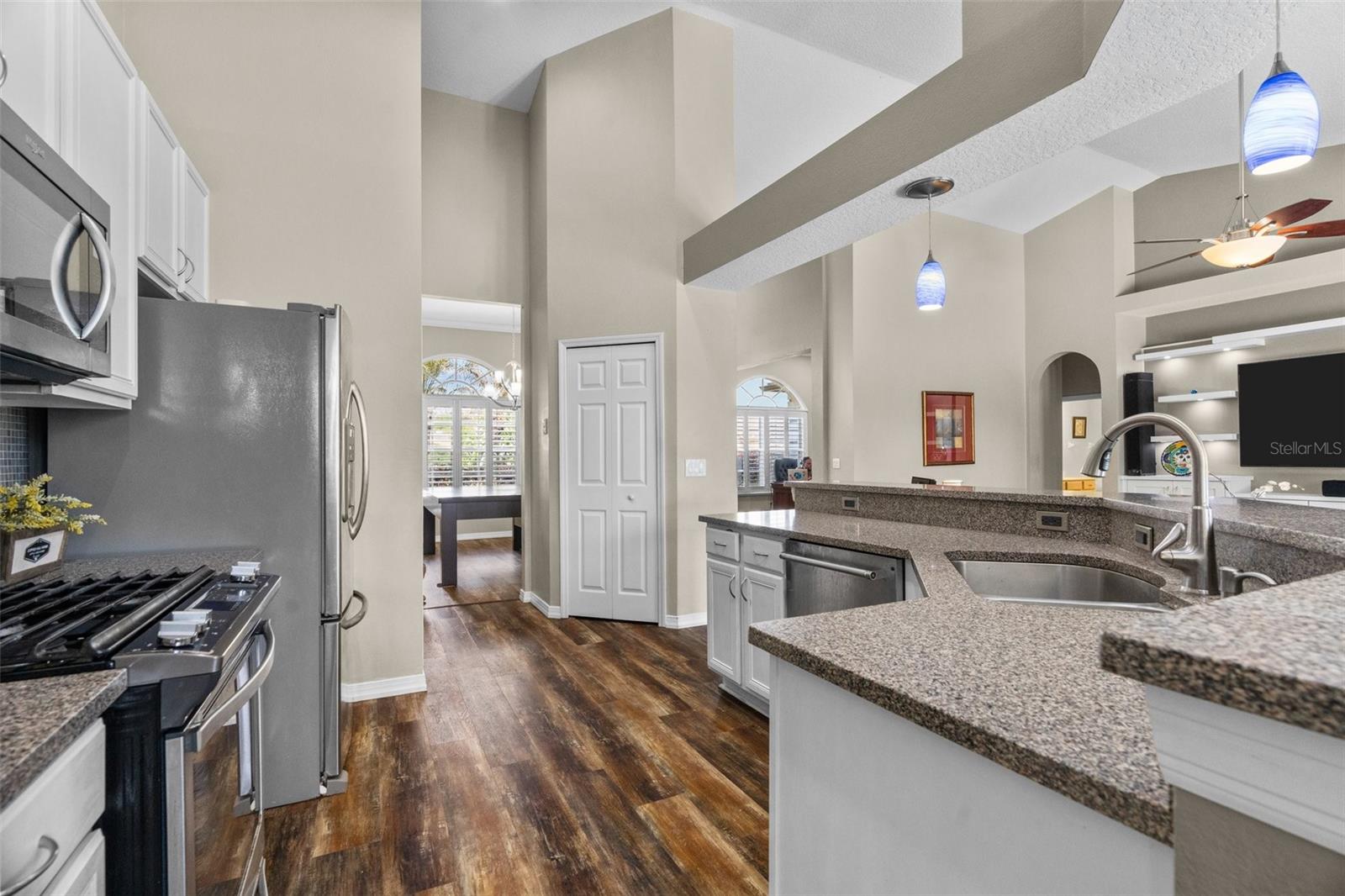 MERION POINTE - Residential