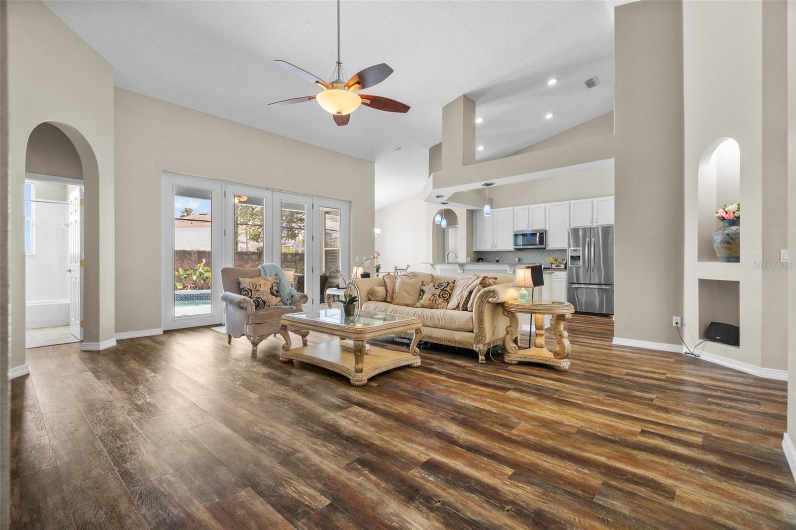 MERION POINTE - Residential