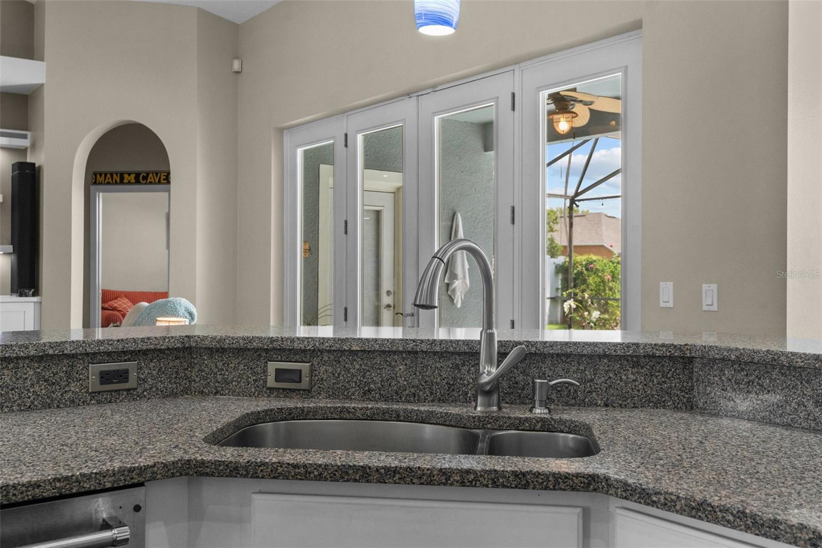 MERION POINTE - Residential