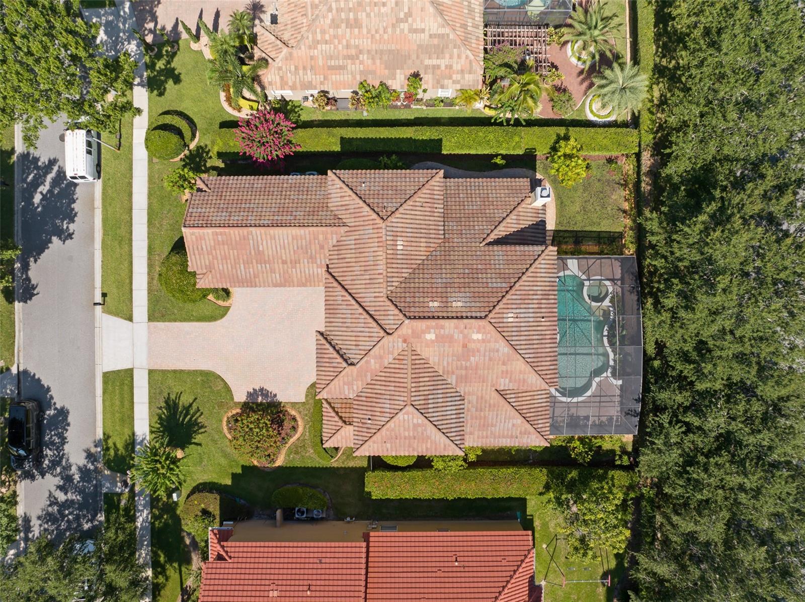 1524 LAKE RHEA DRIVE