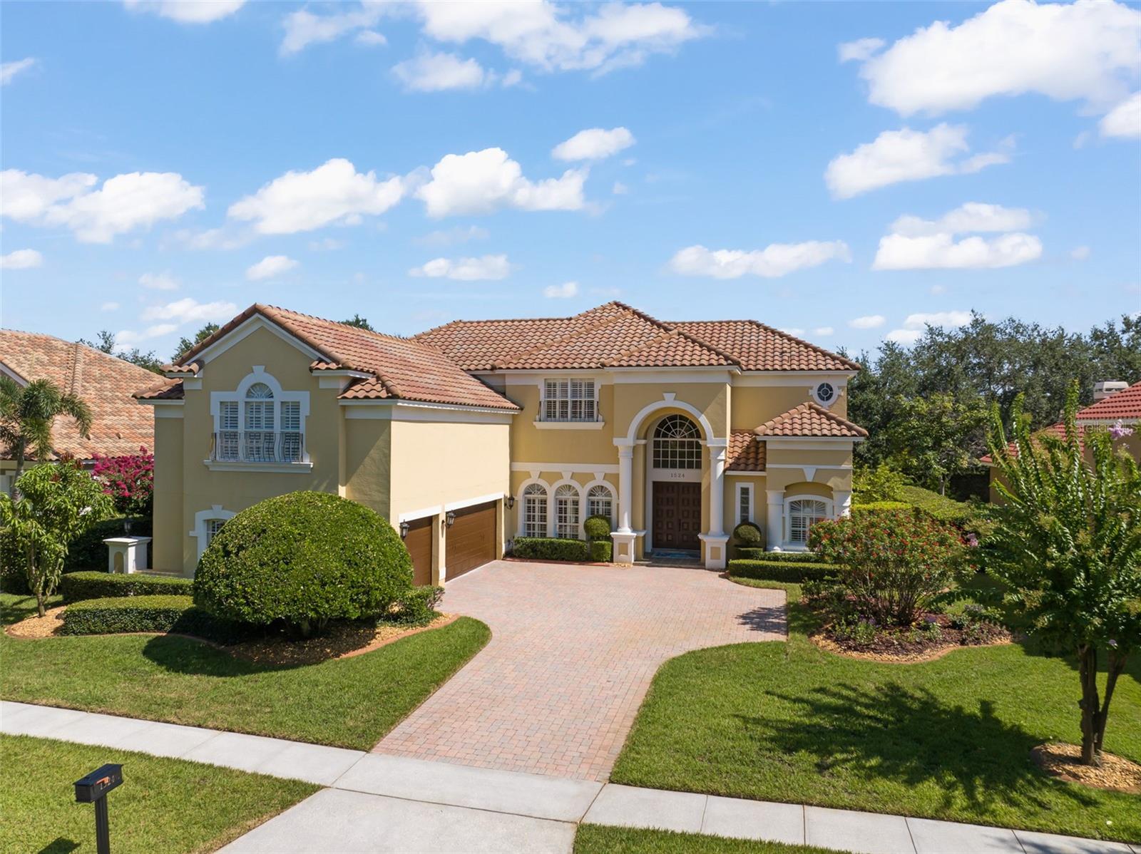 1524 LAKE RHEA DRIVE