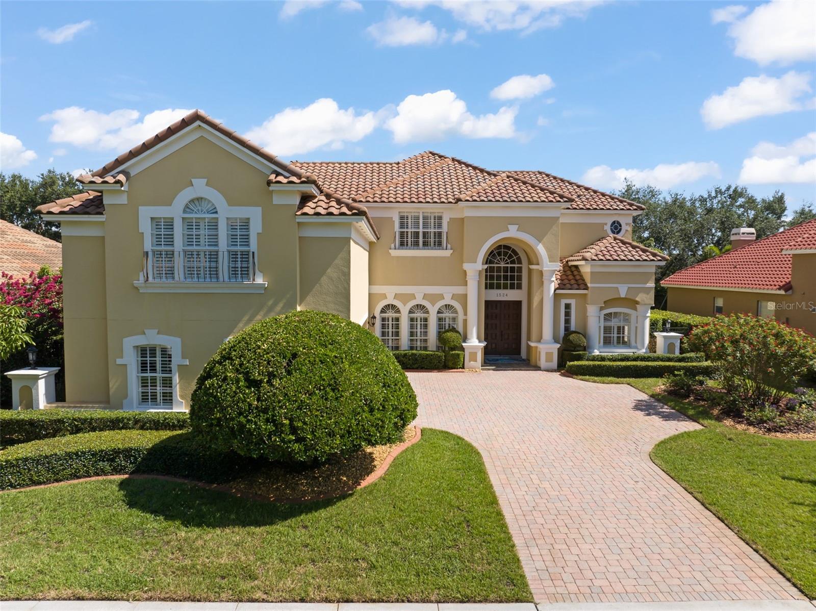 1524 LAKE RHEA DRIVE