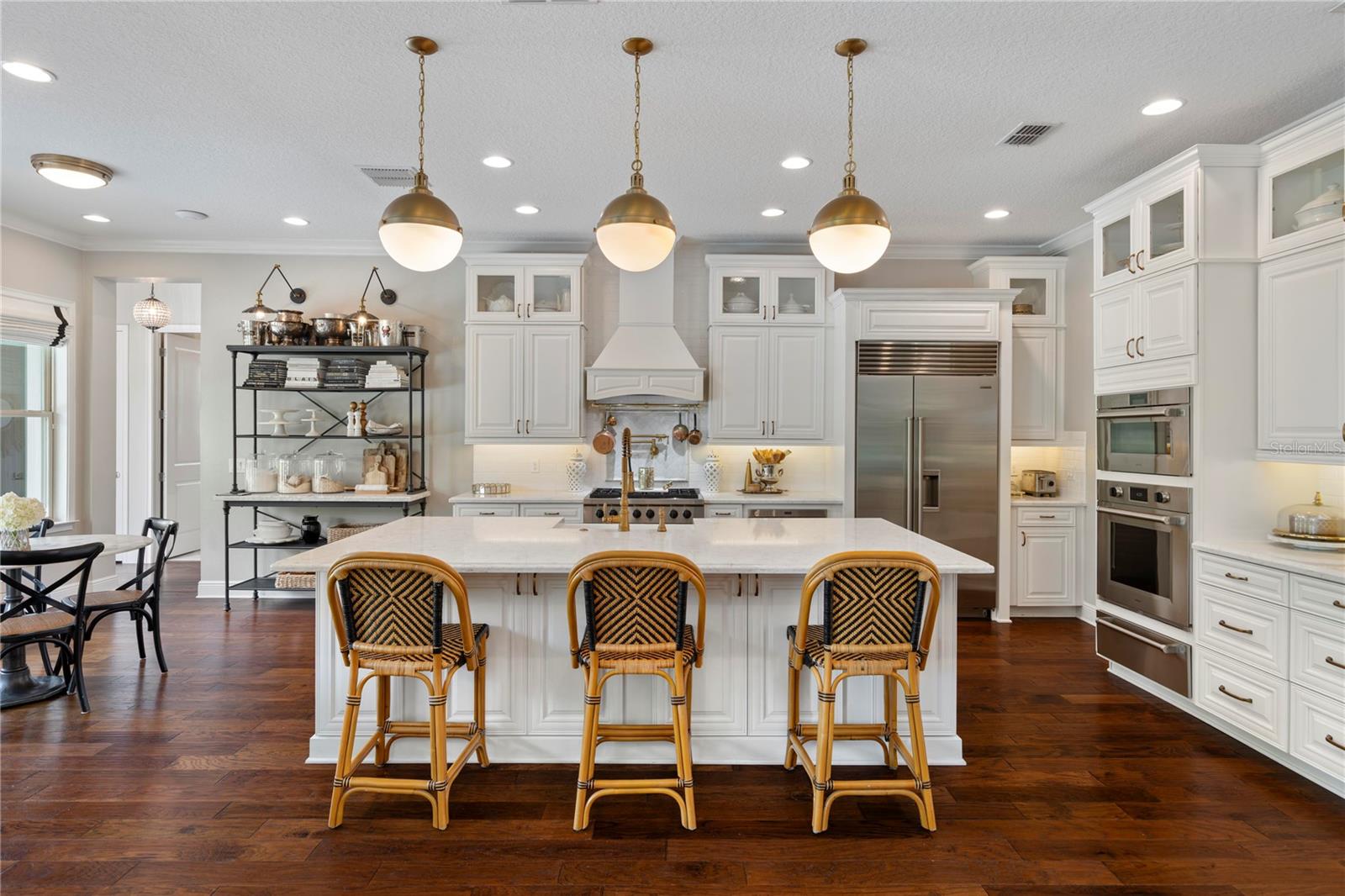 3883 GRASSLAND LOOP