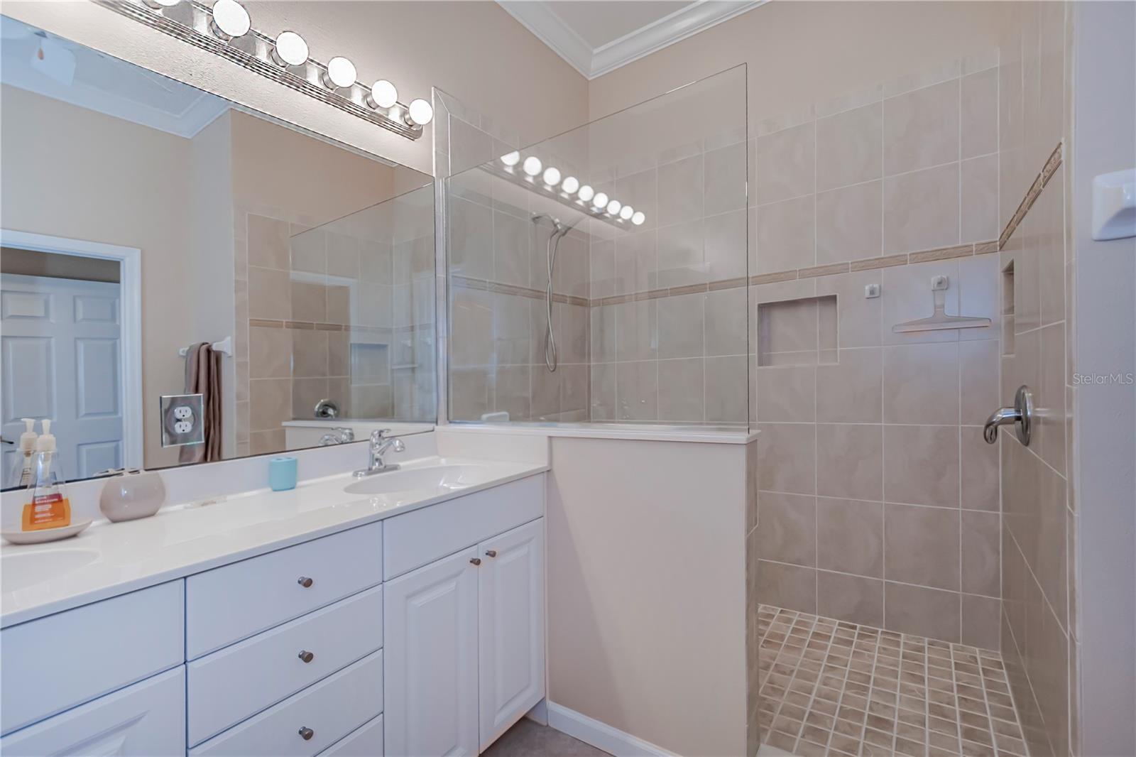 MYAKKA POINTE AT RIVERWOOD - Residential