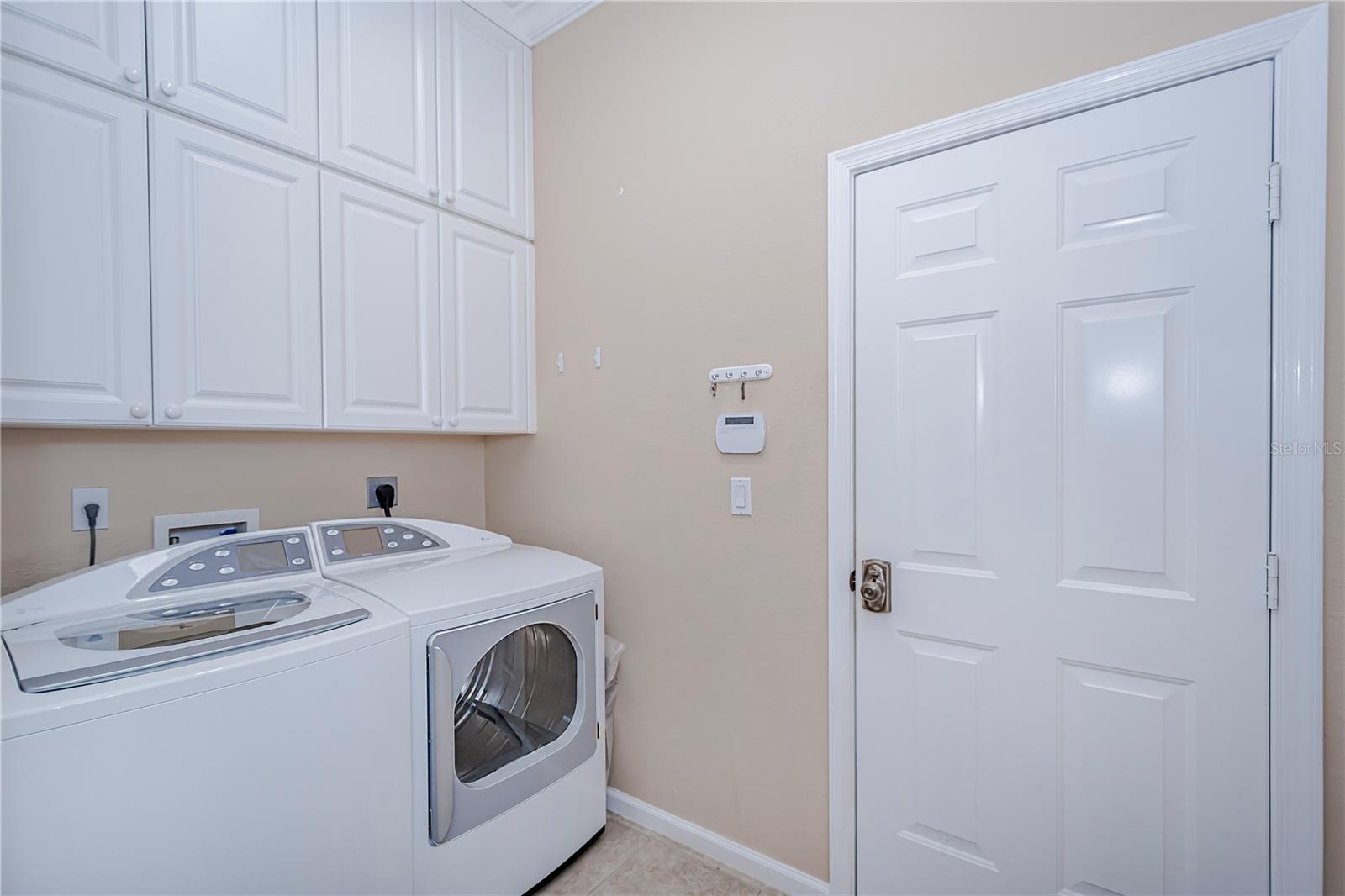 MYAKKA POINTE AT RIVERWOOD - Residential