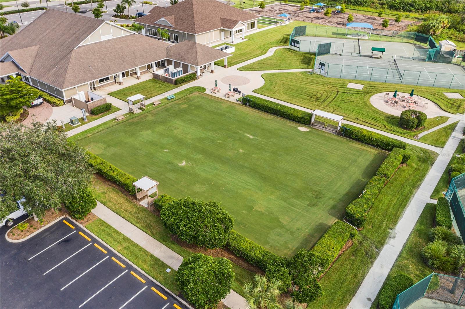 MYAKKA POINTE AT RIVERWOOD - Residential