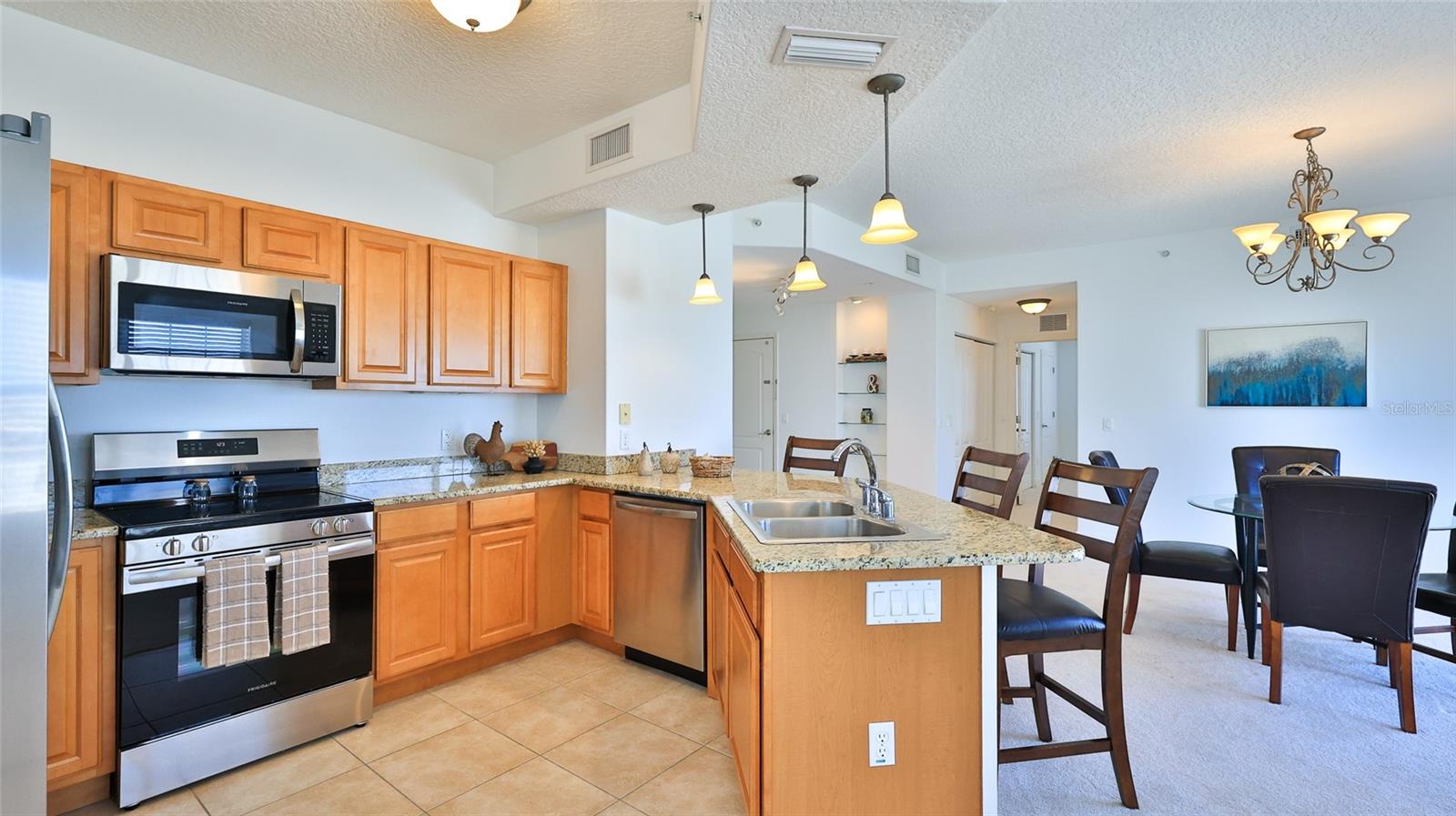 LA VISTA DEL SOL - Residential