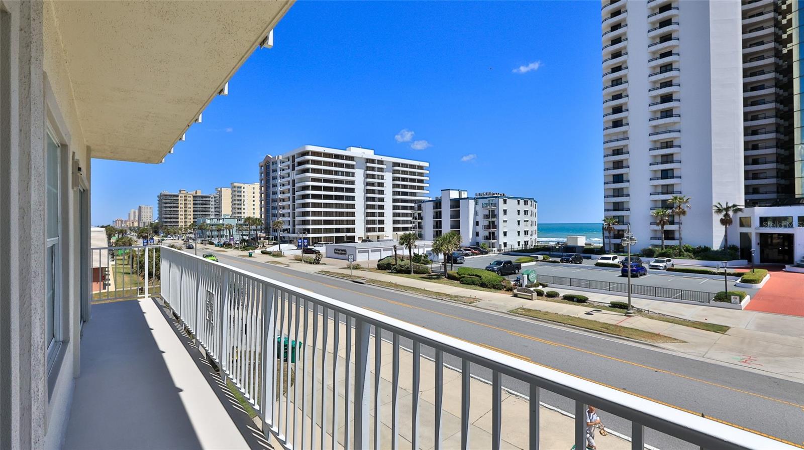 LA VISTA DEL SOL - Residential