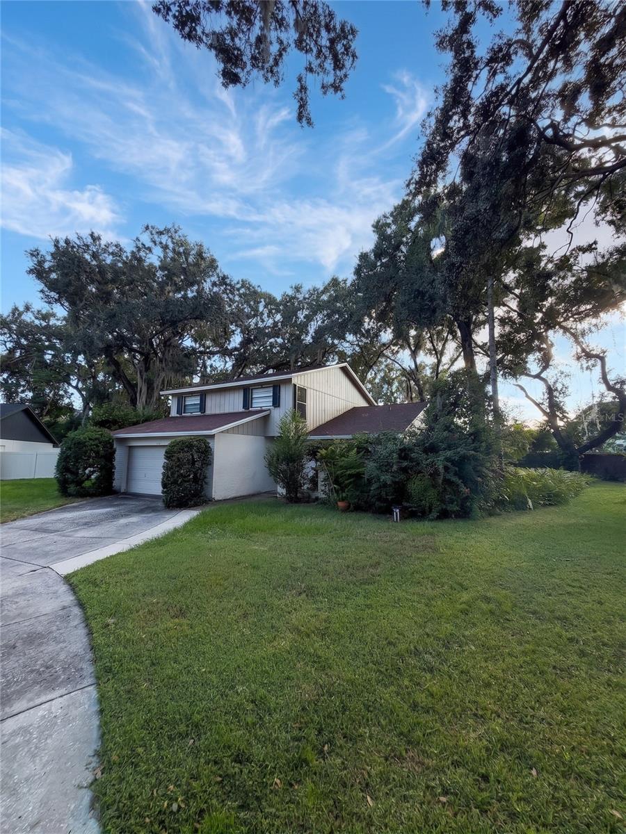 14714 OAK VINE DRIVE