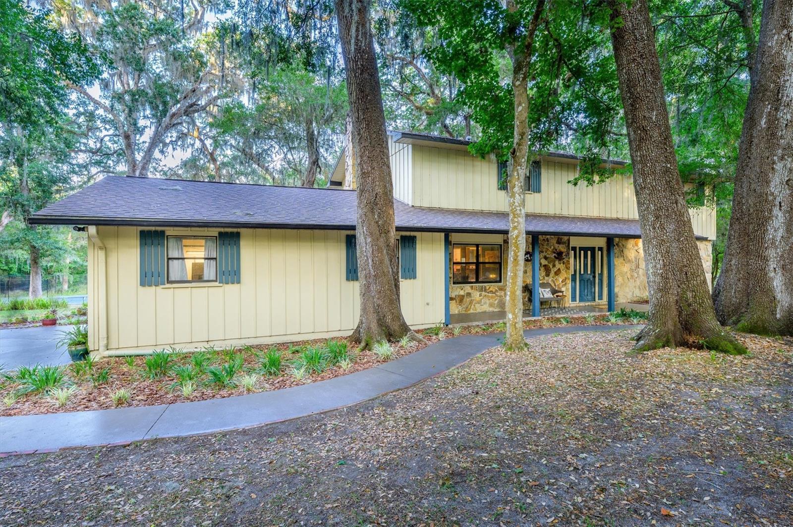 ROYAL OAKS ESTATE - Residential