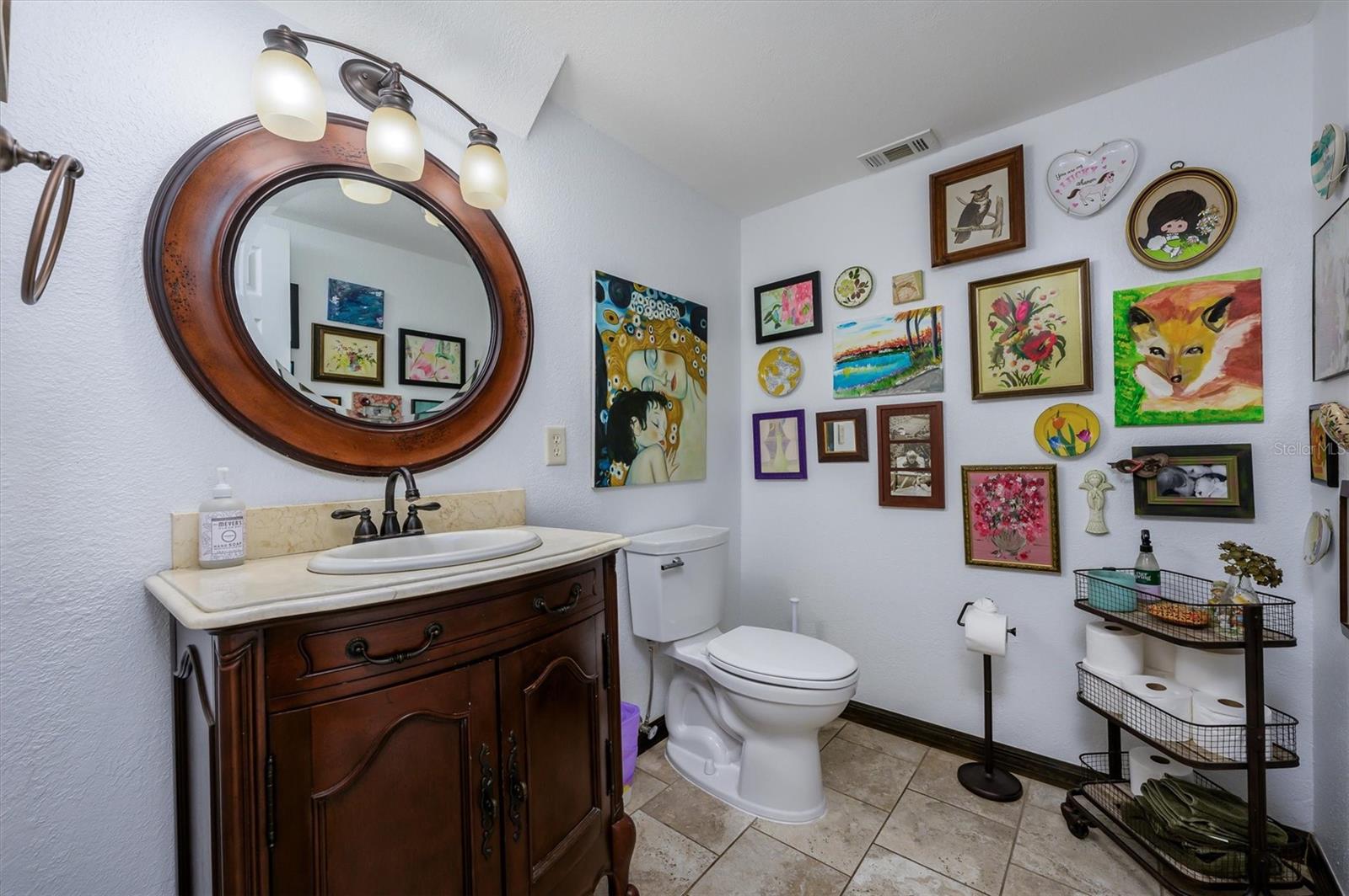 ROYAL OAKS ESTATE - Residential