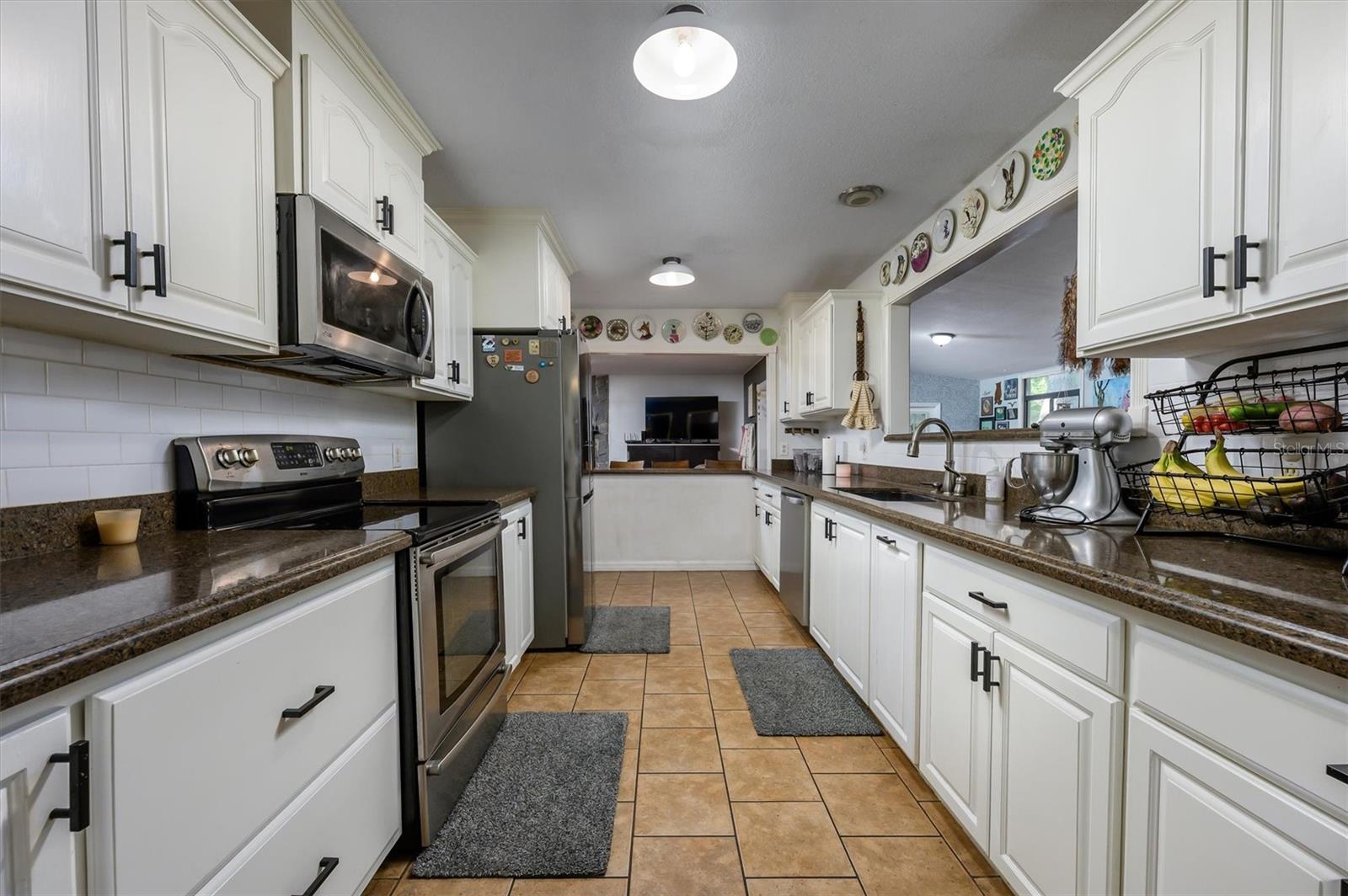 ROYAL OAKS ESTATE - Residential