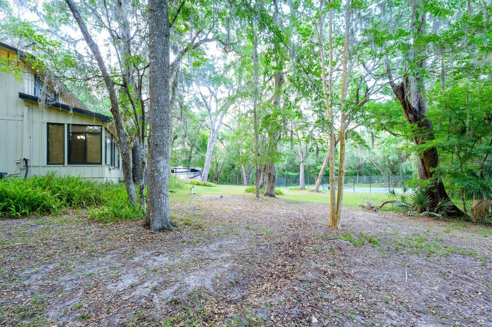 ROYAL OAKS ESTATE - Residential