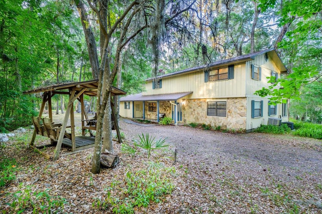 Photo of 12054 Royal Drive, Brooksville, FL 34601 (MLS # TB8509050)