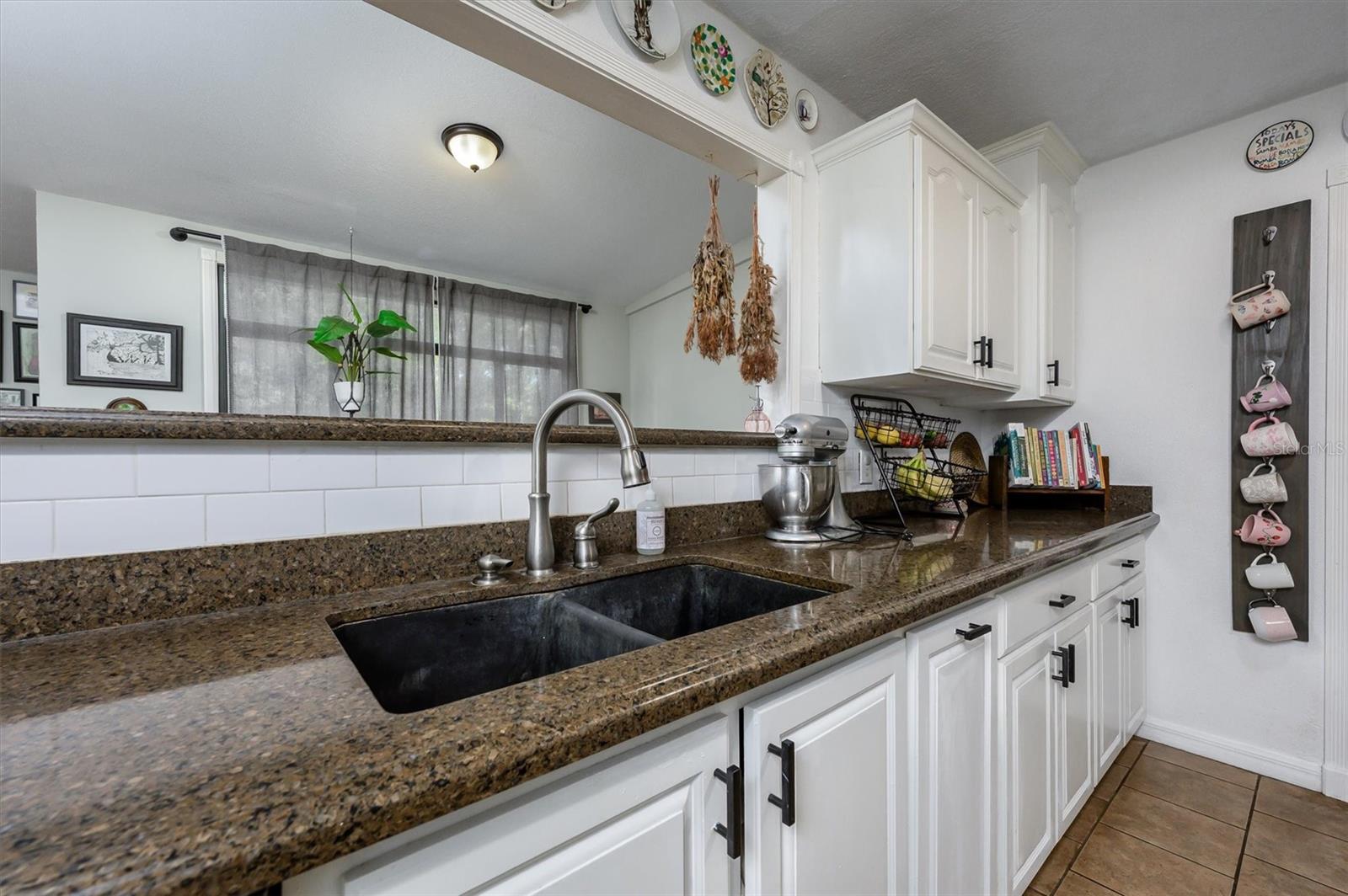 ROYAL OAKS ESTATE - Residential