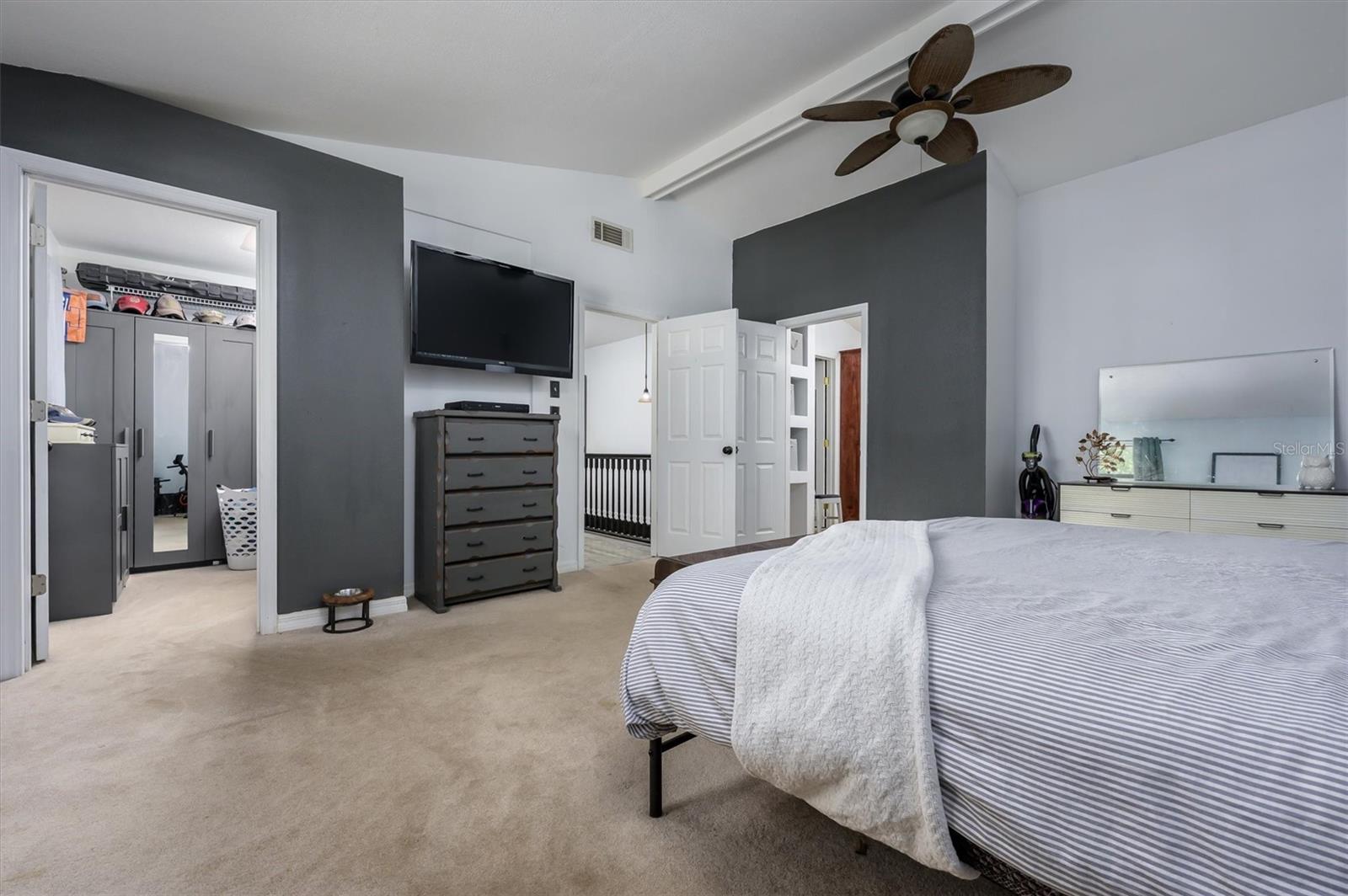 ROYAL OAKS ESTATE - Residential