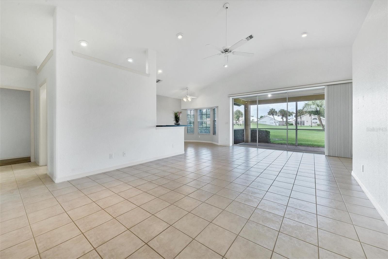 WATERFORD/DEVONSHIRE NORTH - Residential Lease
