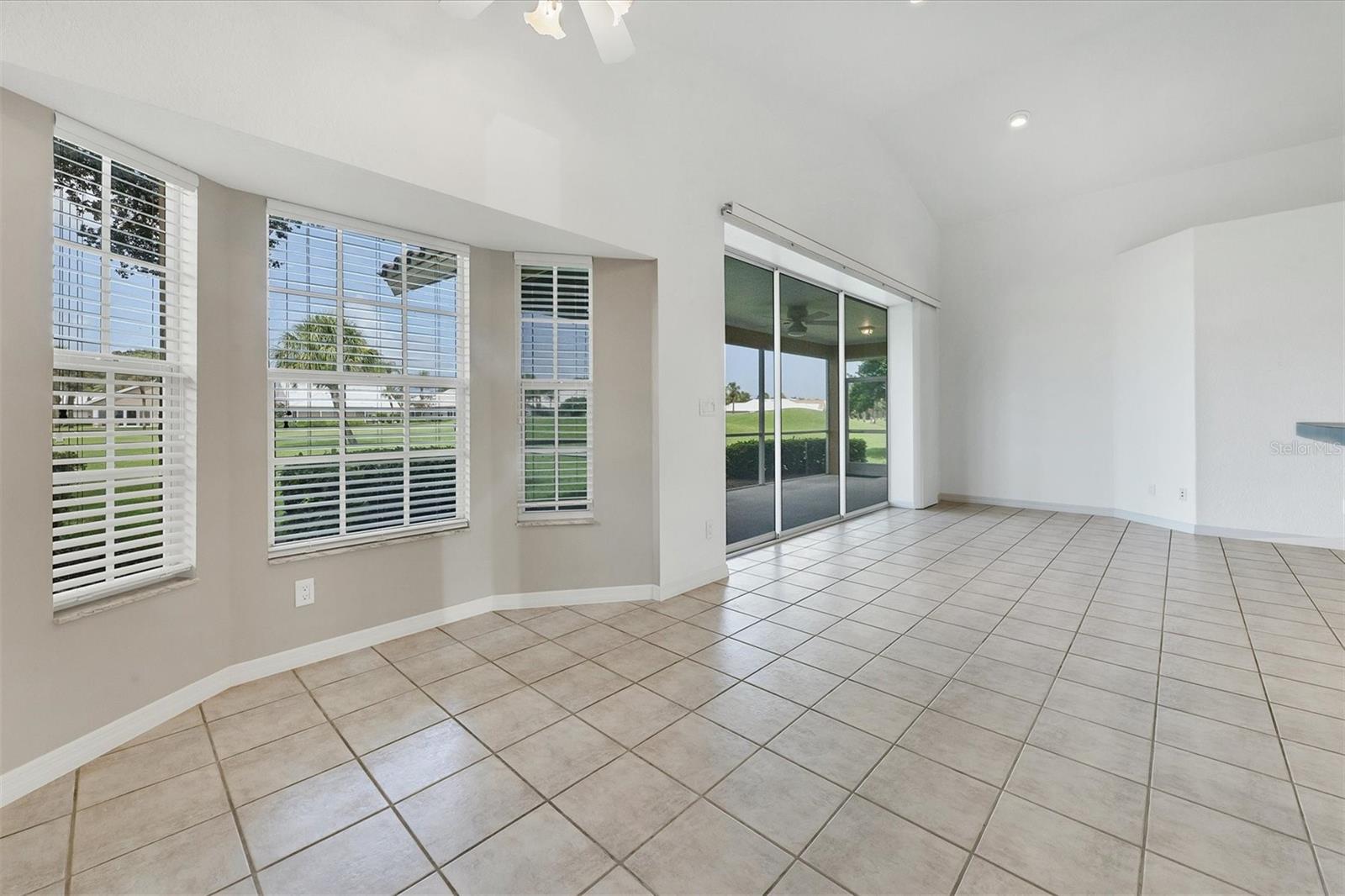 WATERFORD/DEVONSHIRE NORTH - Residential Lease