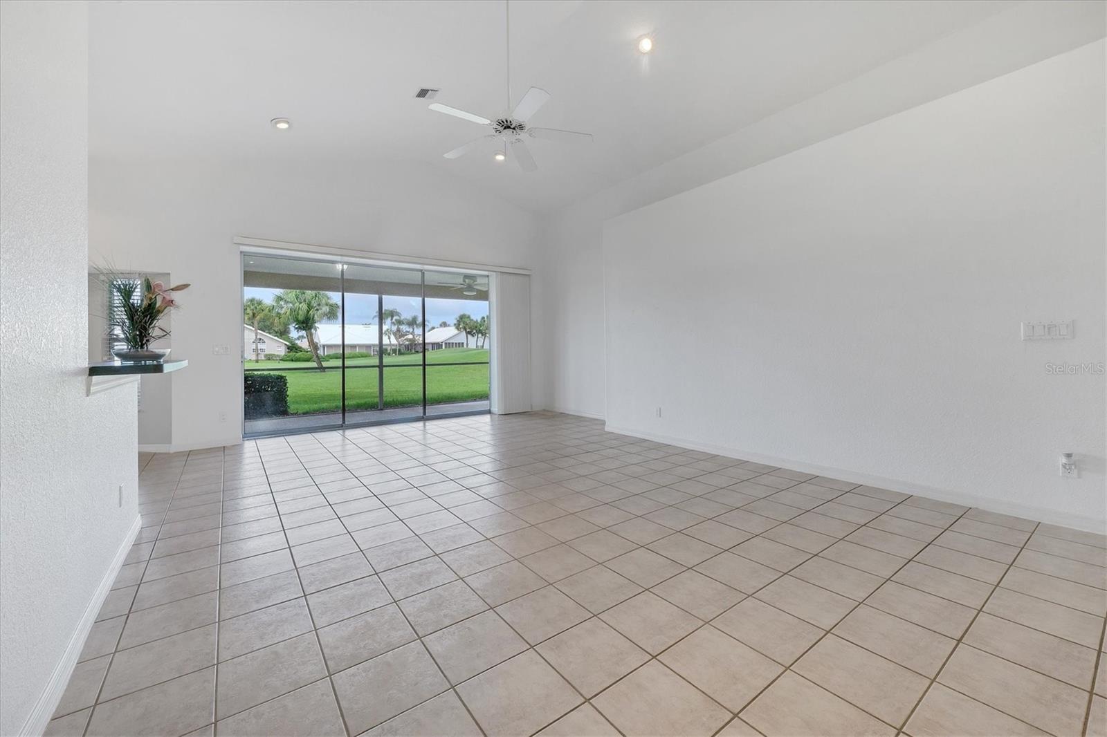 WATERFORD/DEVONSHIRE NORTH - Residential Lease