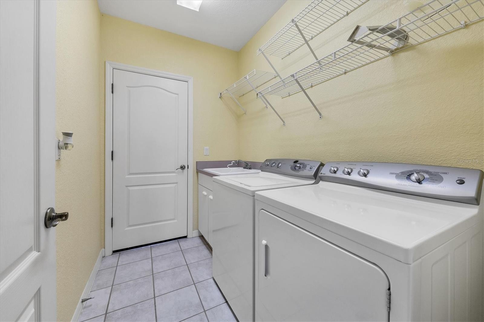 WATERFORD/DEVONSHIRE NORTH - Residential Lease