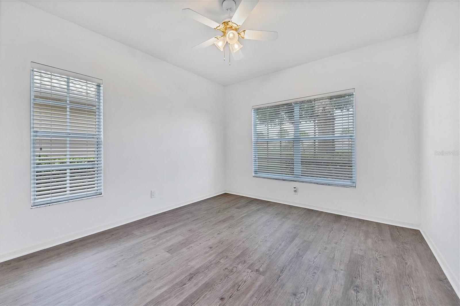WATERFORD/DEVONSHIRE NORTH - Residential Lease