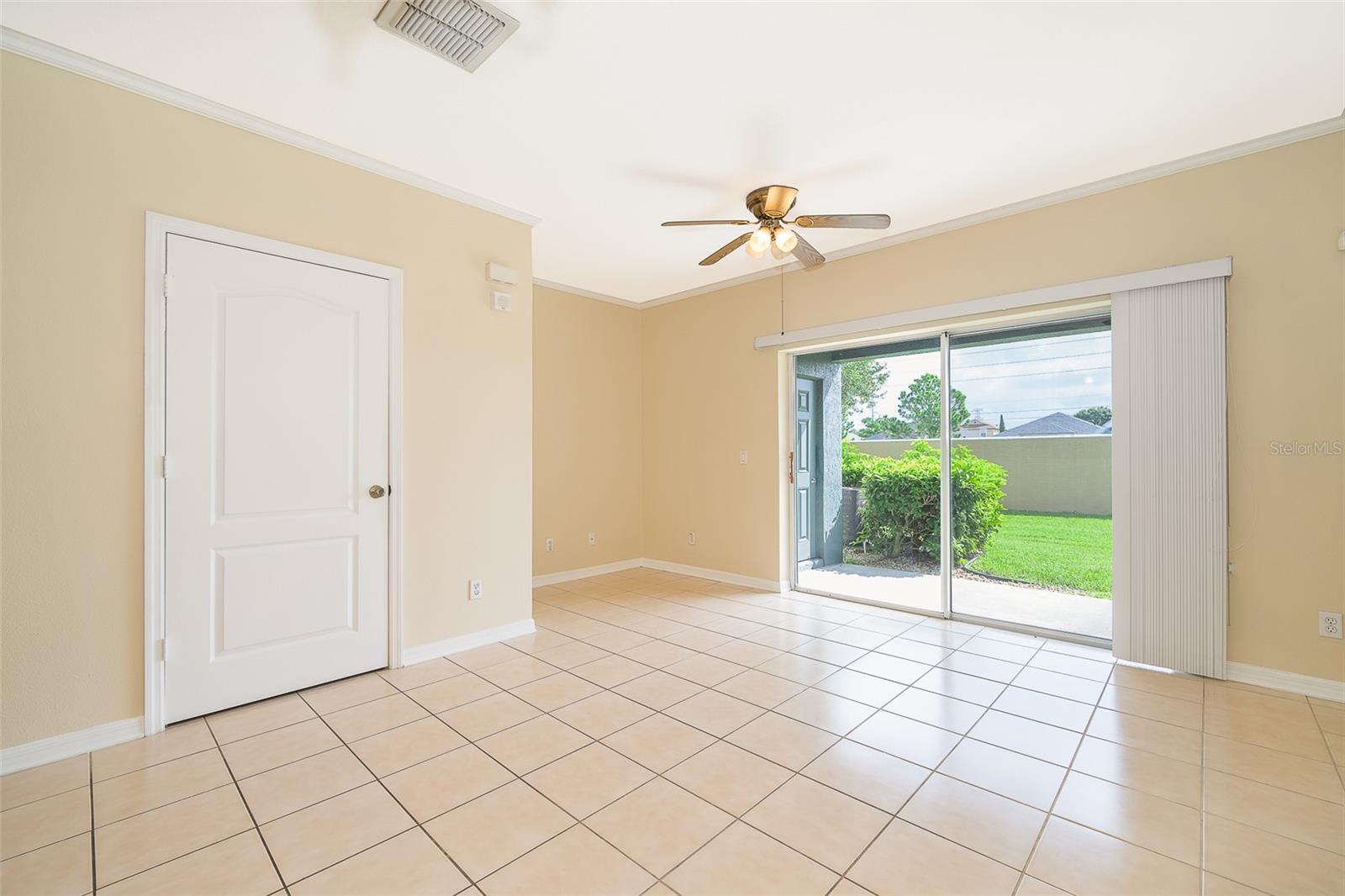 VICTORIA PINES CONDO PH 6 - Residential Lease