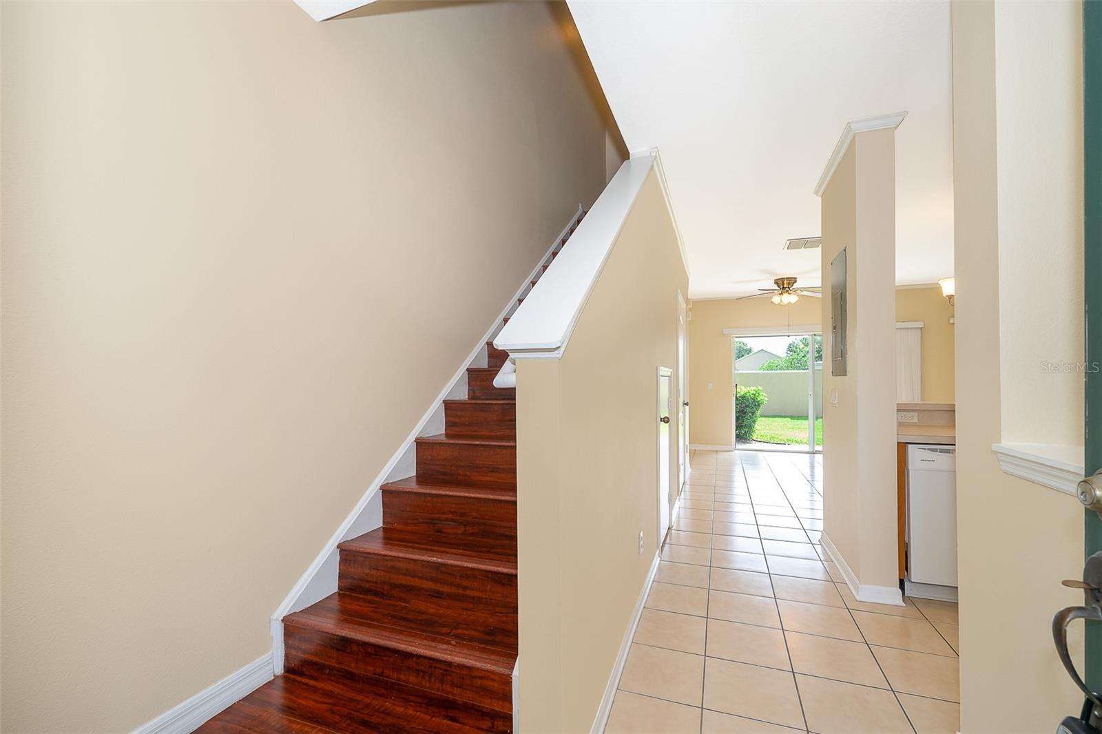 VICTORIA PINES CONDO PH 6 - Residential Lease