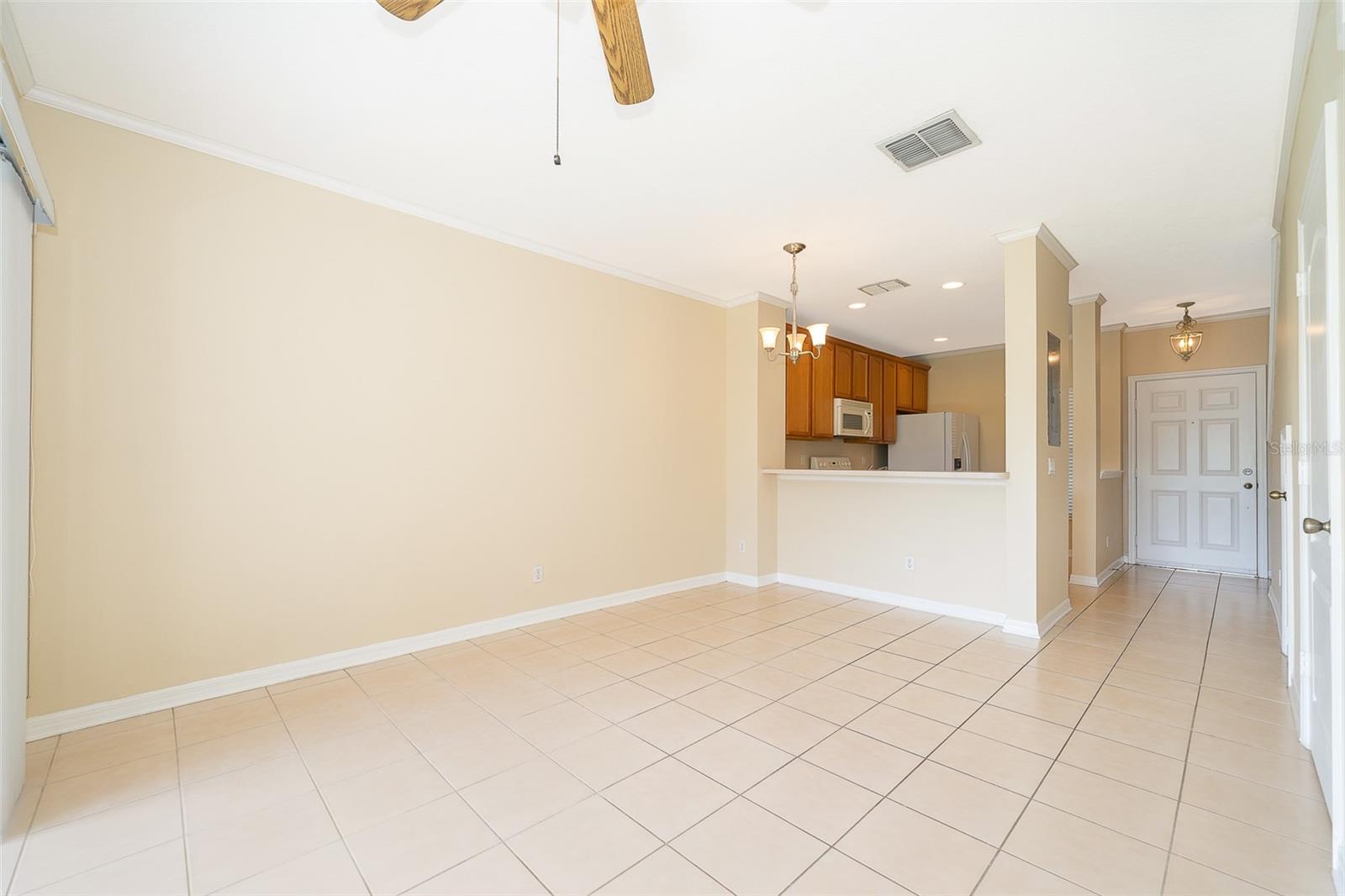 VICTORIA PINES CONDO PH 6 - Residential Lease