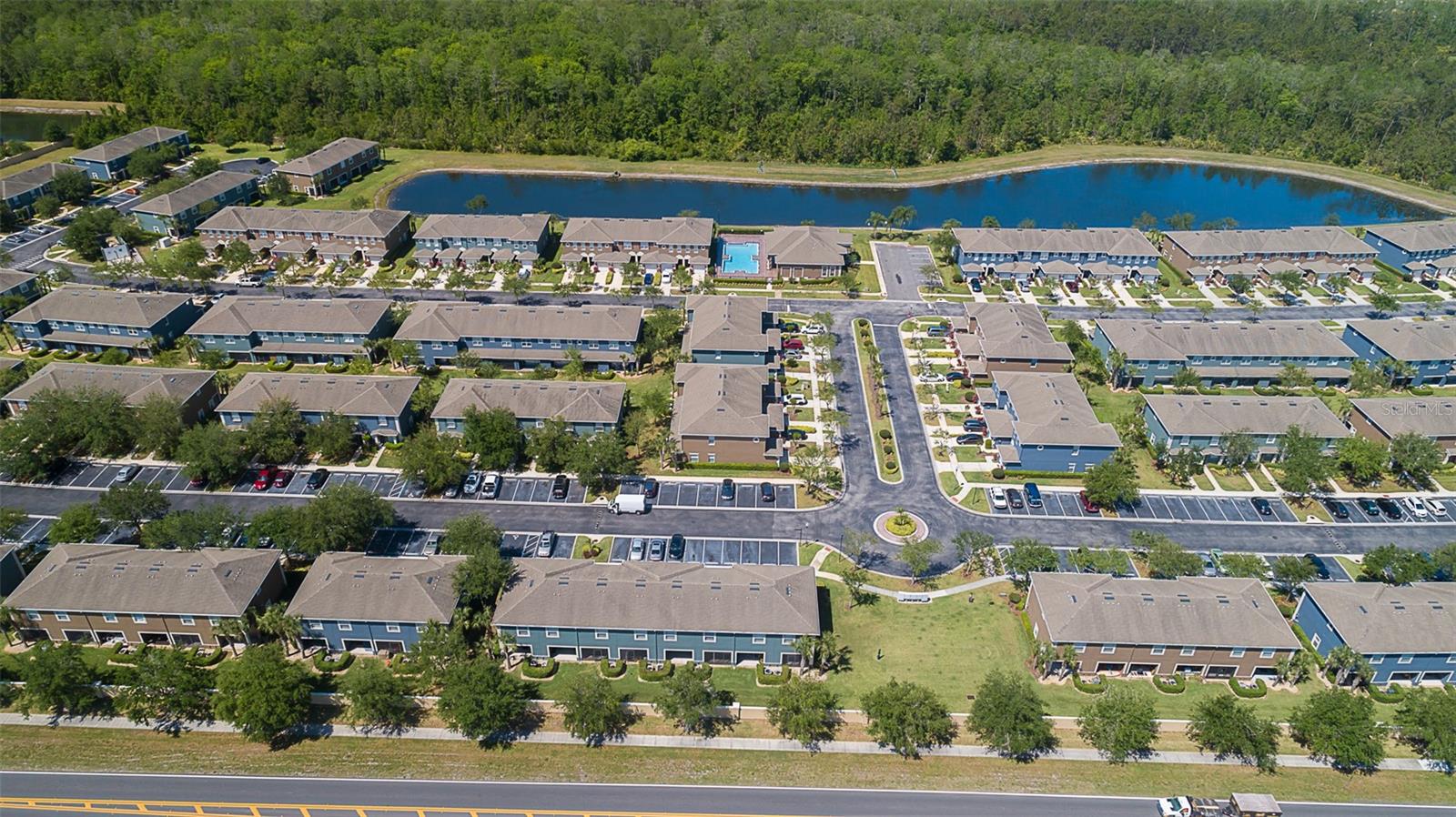 VICTORIA PINES CONDO PH 6 - Residential Lease