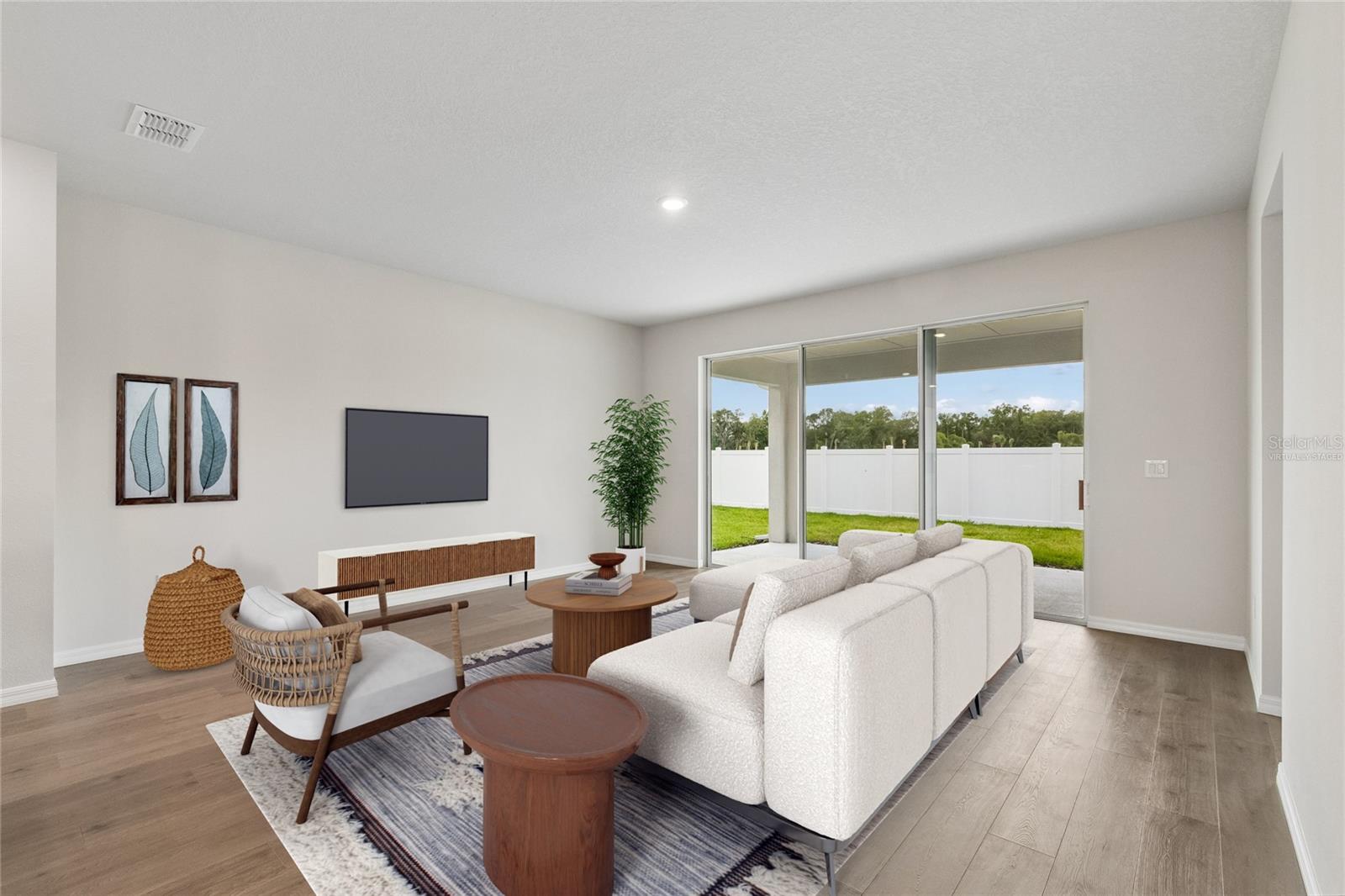 EASTLYN - Residential