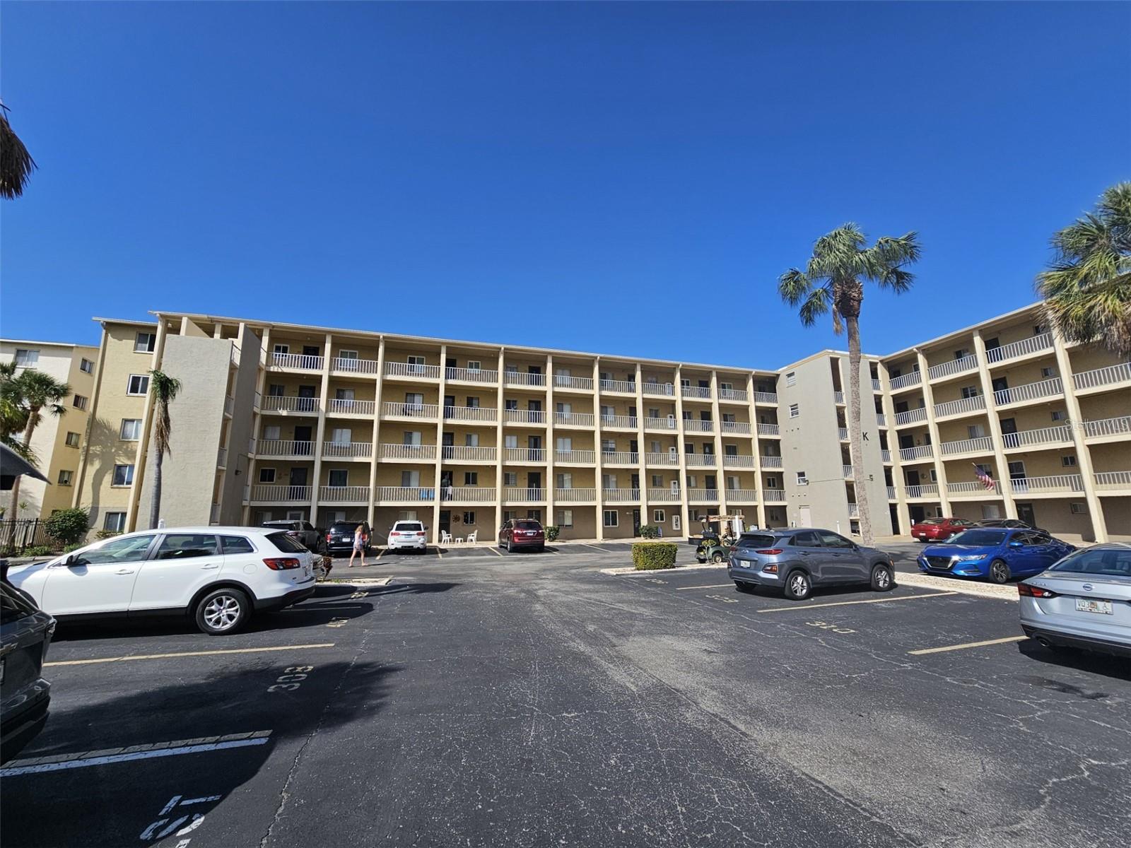 3682 LAKE BAYSHORE DRIVE k402