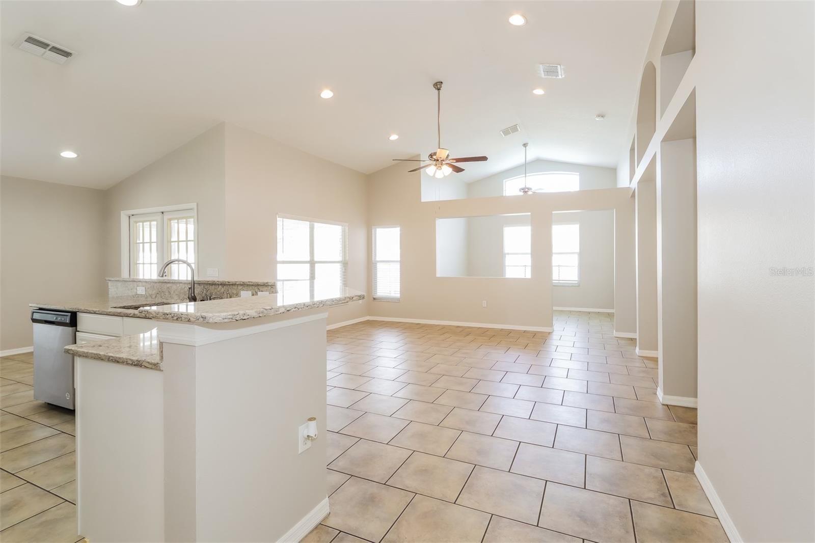 PLANTATION PALMS PH 01 - Residential