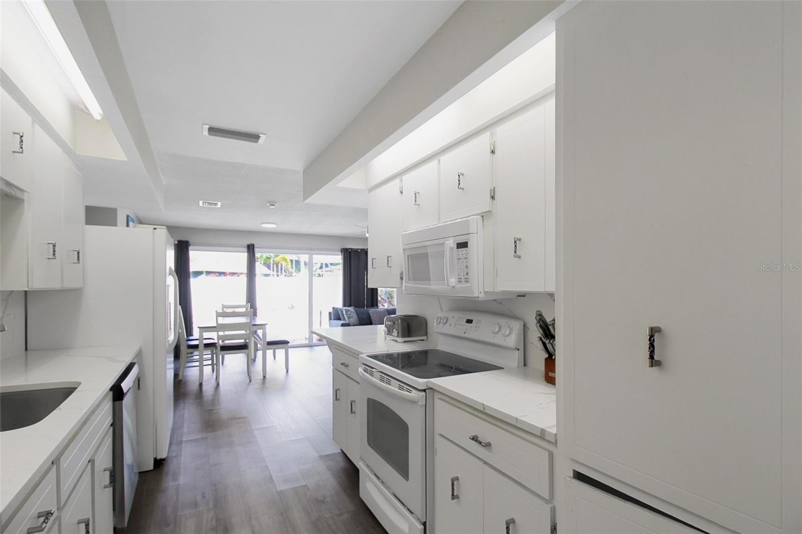 WHITFIELD COUNTRY CLUB HEIGHTS UN 5 - Residential Lease