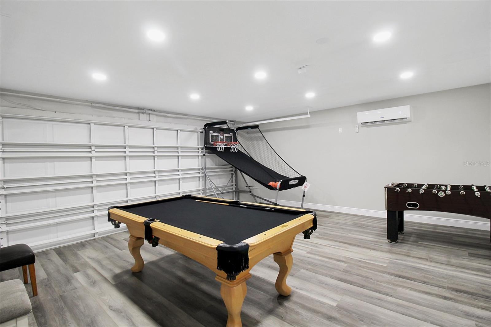 WHITFIELD COUNTRY CLUB HEIGHTS UN 5 - Residential Lease