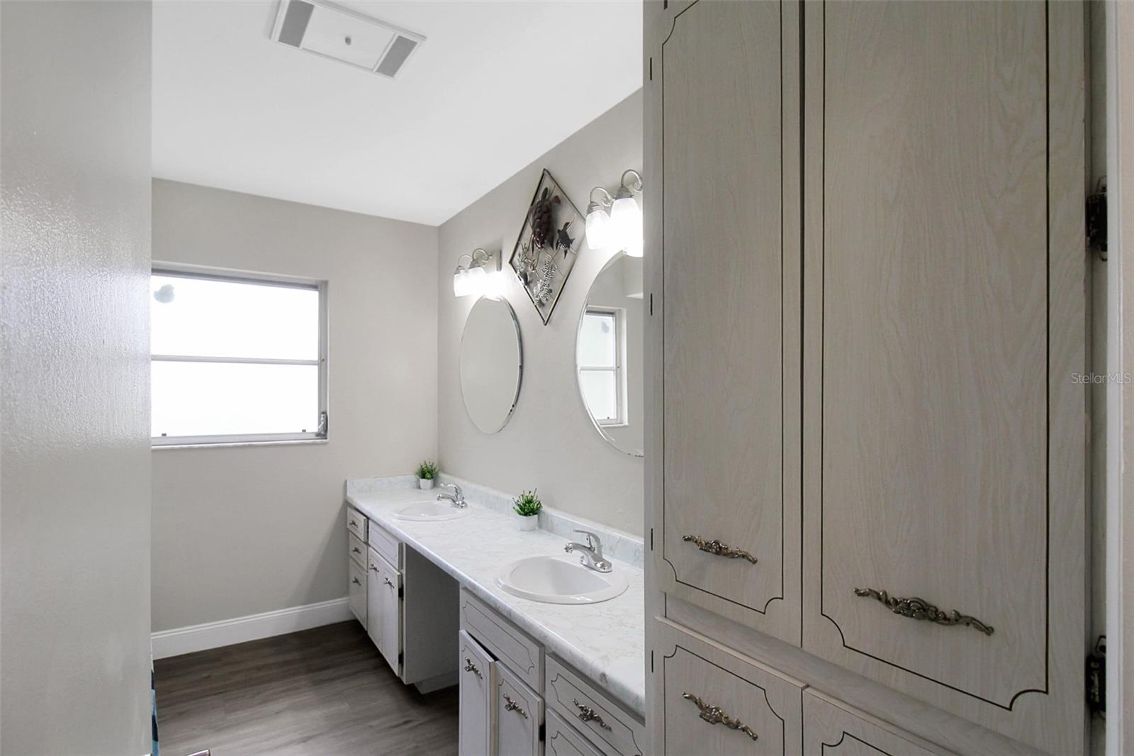 WHITFIELD COUNTRY CLUB HEIGHTS UN 5 - Residential Lease