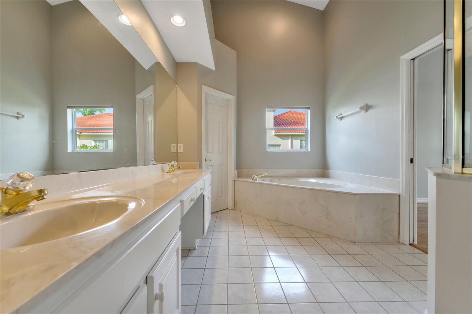 ANDALUCIA SUB - Residential