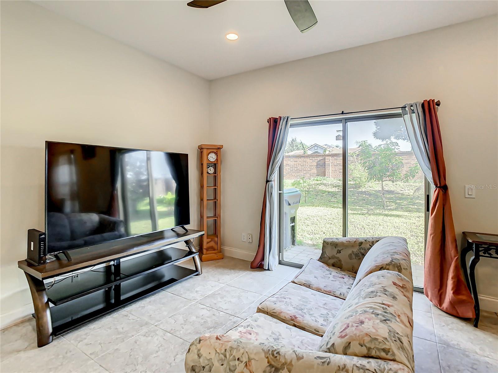 8735 ISLA BELLA DRIVE