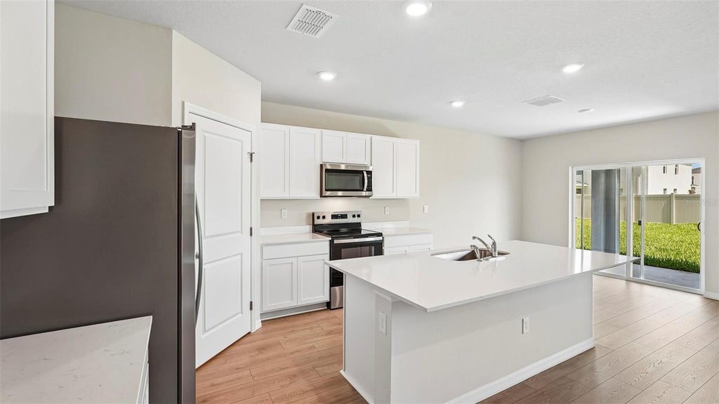 Photo of 5423 Silver Moonlight Drive, Palmetto, FL 34221 (MLS # A4701940)